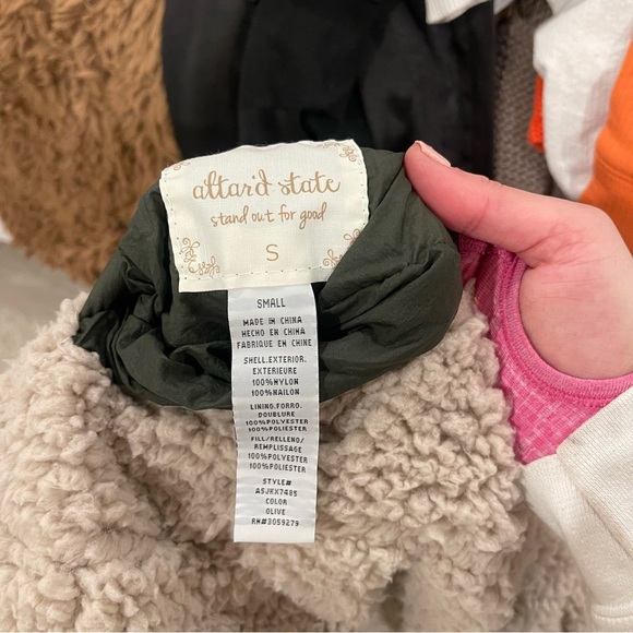 NWOT Altar’d State Reversible Parka - Picture 9 of 10